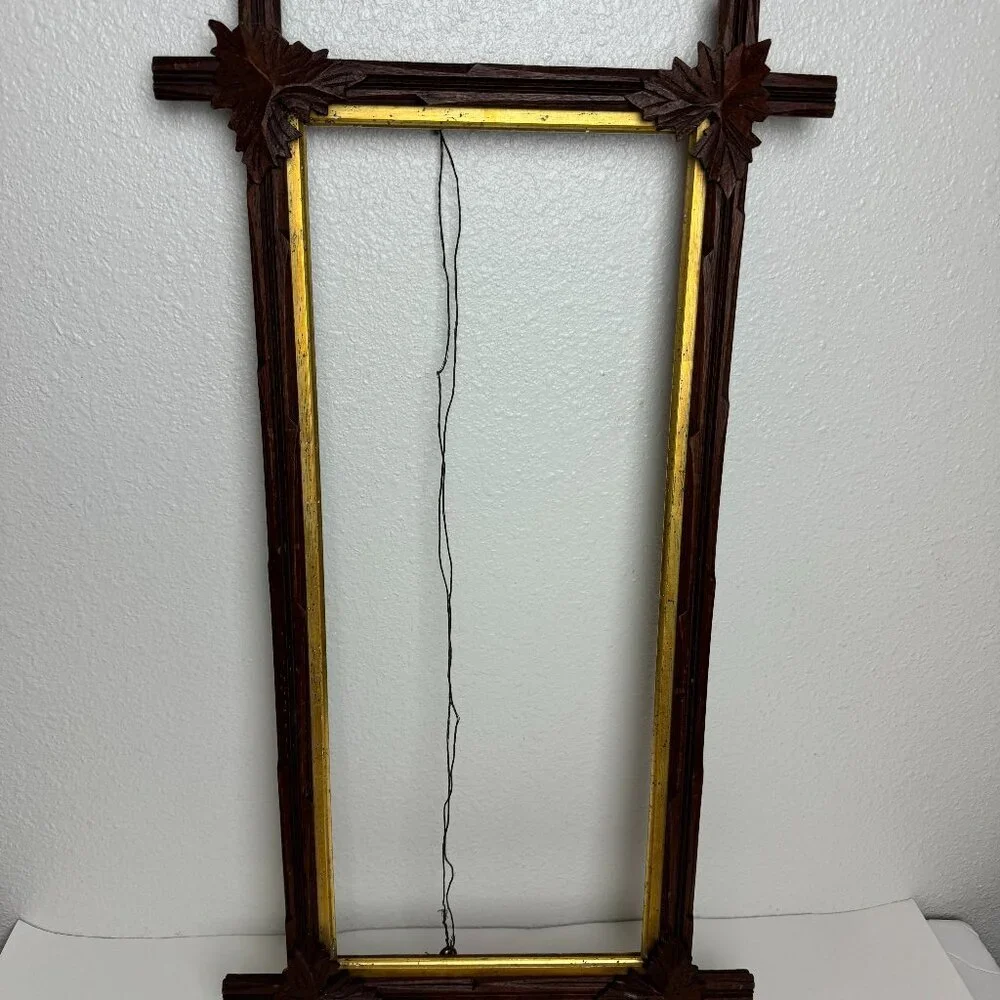 Antique Victorian Adirondack Hand Carved Folk Art Tramp Leaf Picture Frame